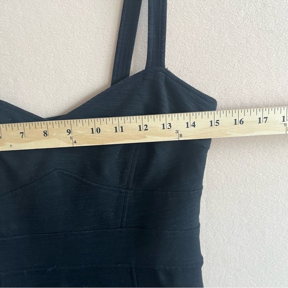 Diane Von Furstenberg Slippery Bodycon Dress  Black Classic Knee Length size 8 - Picture 11 of 12